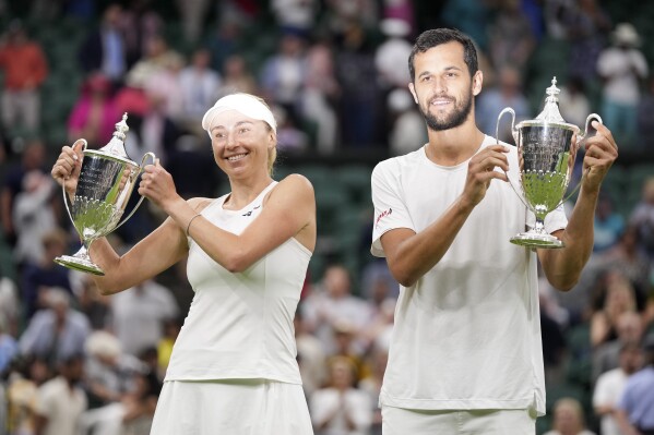Ukrainian player hopes Wimbledon mixed doubles title provides